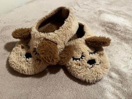 Plyšové papučky, 36