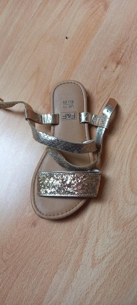 Zlaté sandálky, f&f,29