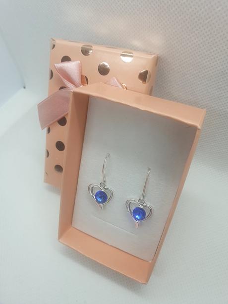 Strieborné náušničky srdiečka s rivoli,