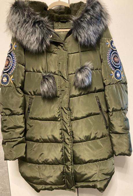 Oteplená krásna zimná bunda s prešivanim na rukáve, xl