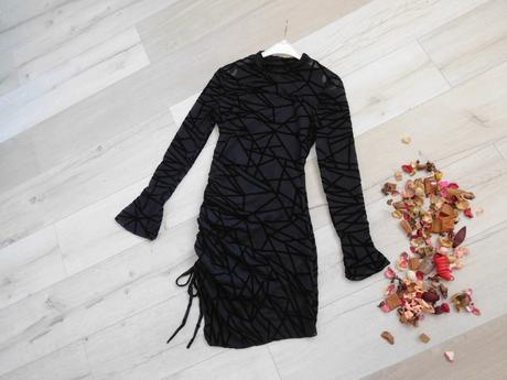 Čierne šatočky s,, s