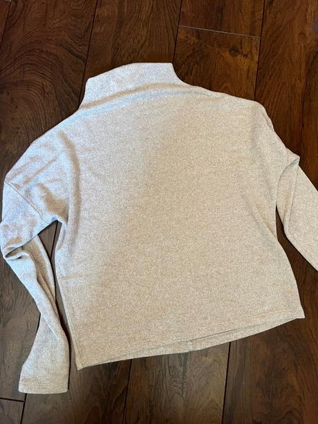 Jemný krémový tenký pulóvrik, mohito,m