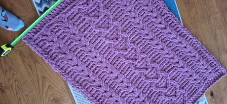 Fialová puffy deka, 