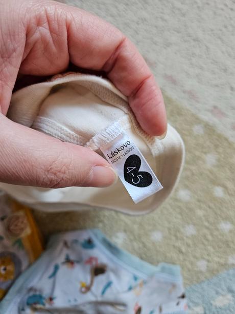 Dievcenske nohavicky laskovo, 104