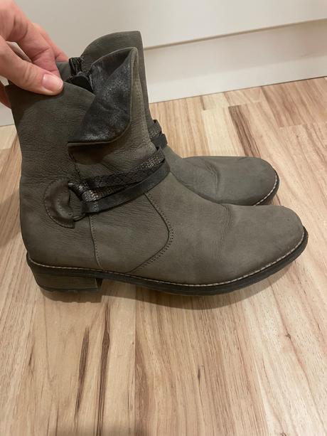 Prechodné jemne zateplene čižmy-remonte, 37