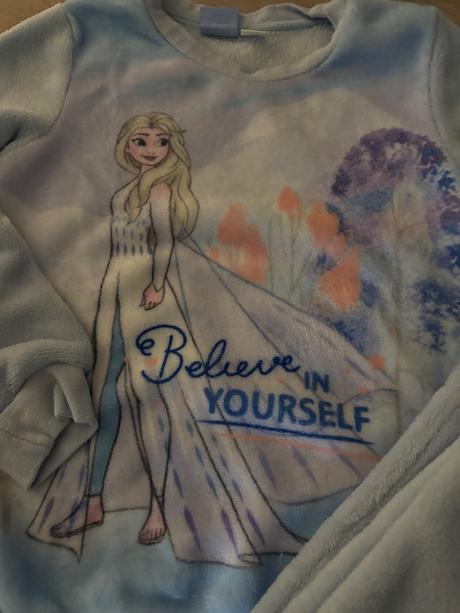 Teple pyzamo alebo domaca suprava, disney,116