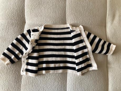 Krémovo - čierny pásikavý sveter 92/98, 92