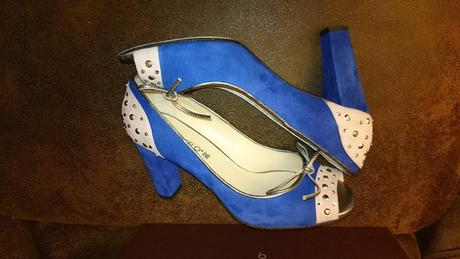 Spolocenske lodicky s kabelkou, 37