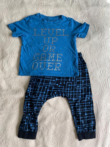 Pyžamo level up, reserved,98