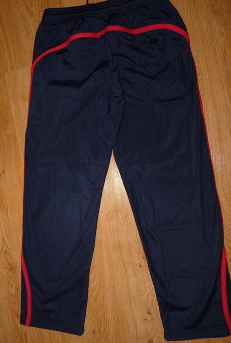 Športové nohavice, 152