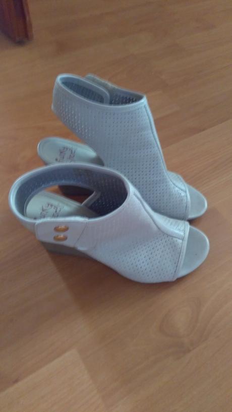 Sandalky, humanic,37