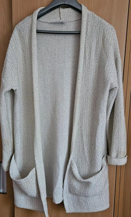 Kardigan, 40