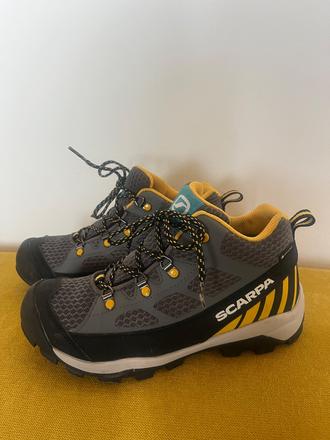 Scarpa trekingove tenisky, decathlon,36