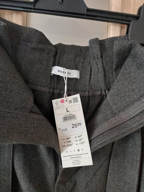 Kraťase, reserved,l