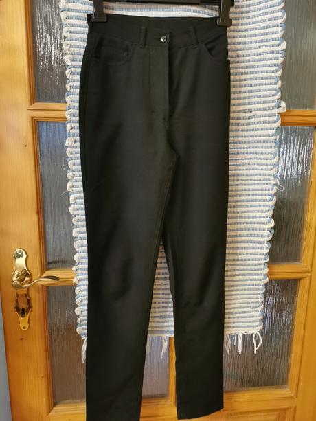 Čierne nohavice, benetton,32