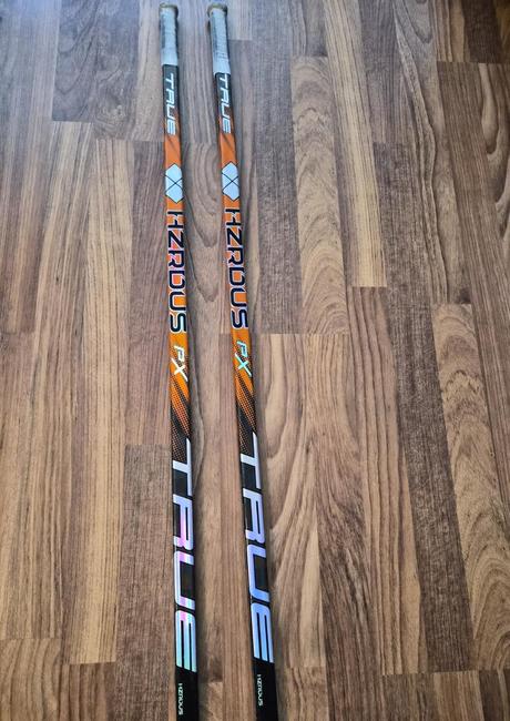 2x hokejka true hzrdus px junior,