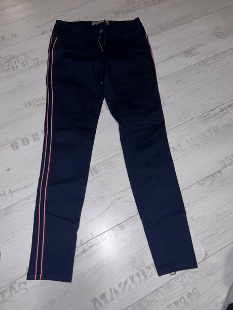 Damske nohavice a leginy, m