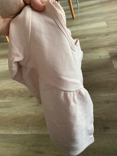 Šaty pre dievča, 80