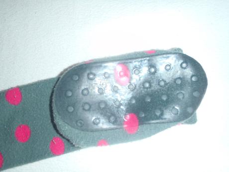 Teplé šedé pančušky s bodkami, lupilu,104