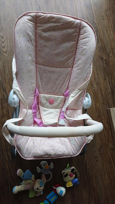 Lehátko na krmenie a hranie, 