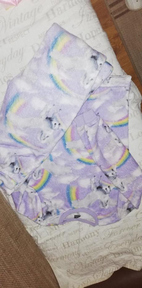 Detské pyžamo, 158