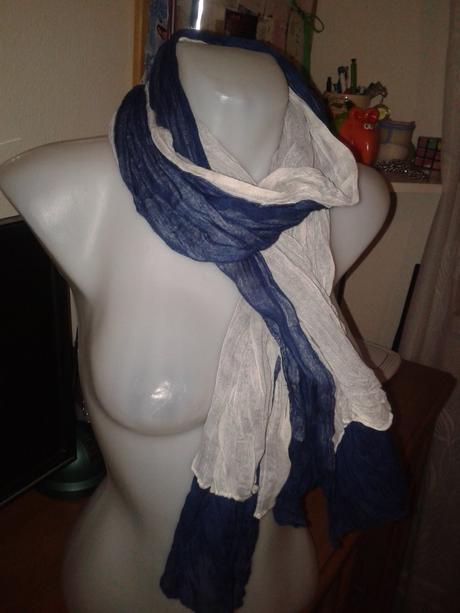 Modro-biely šálik, 