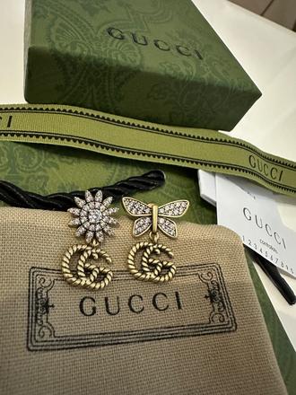 Krásne nové náušnice gucci v komplet balení, gucci