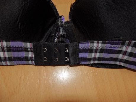 Fialova podprsenka, 80a