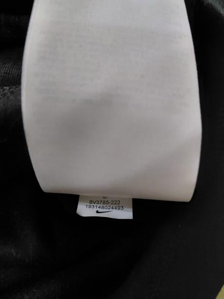 Predam mikinu nike, nike,m