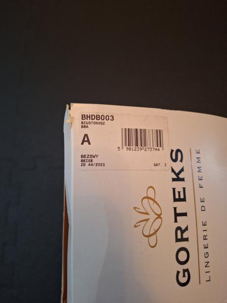 Neviditeľná podprsenka, s