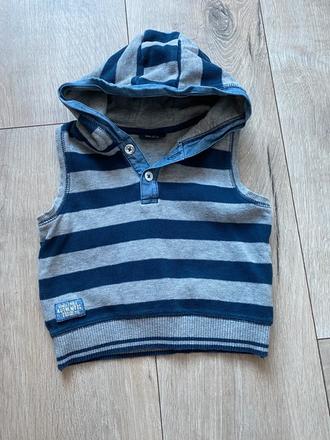 Vesta s kapucňou, next,74