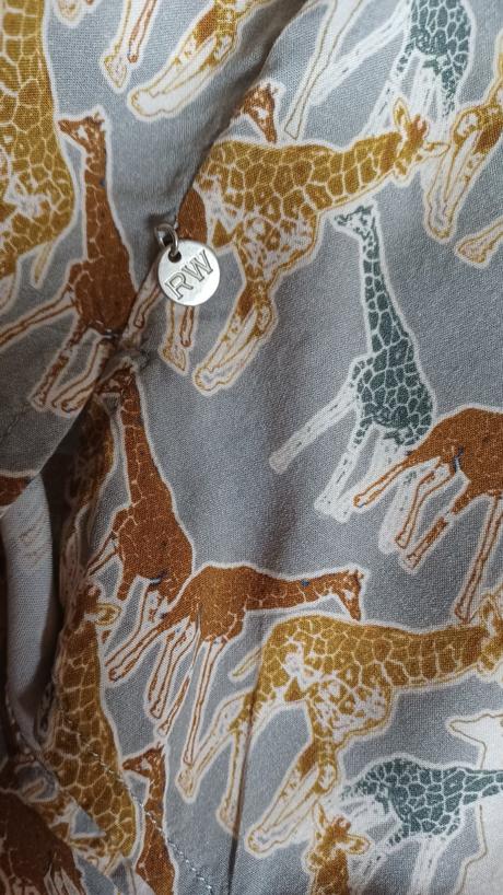 Vzorovaná zvieracia blúzka, 36