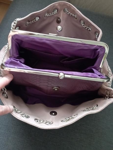 Zaujímavá kabelka,