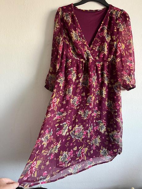 Kvetovane sifonove saty kvety mozu byt aj tehotens, xs