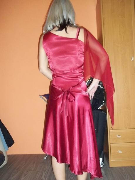 Krátké společenské šaty, 36