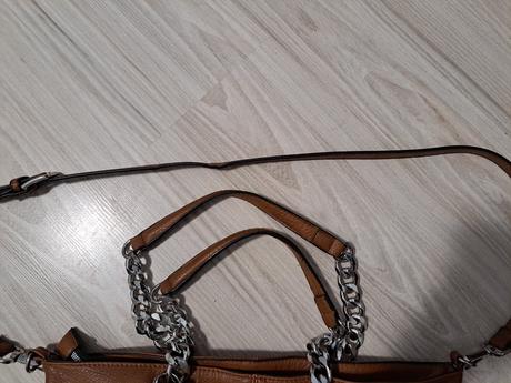 Velka kabelka bata, baťa