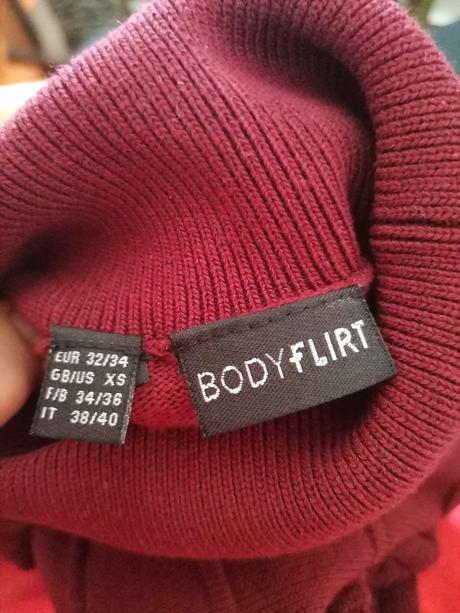 Dámske šaty veľ. 32/34, 32