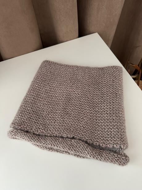 Kvalitný dámsky nákrčník, 