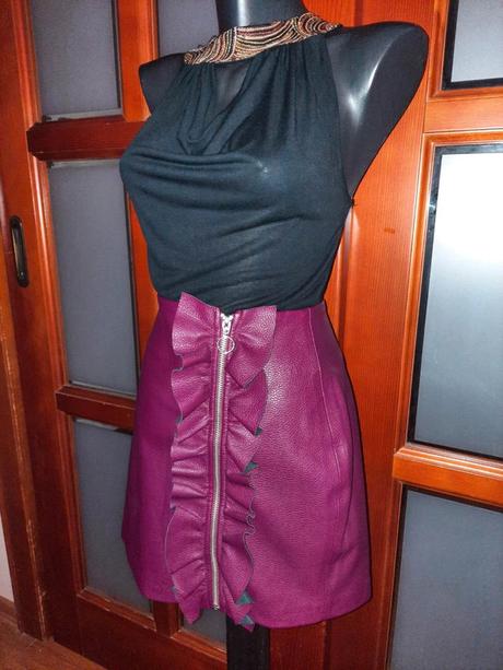 Predám novú koženú (koženkovú) sukňu bershka veľ.s, bershka,s