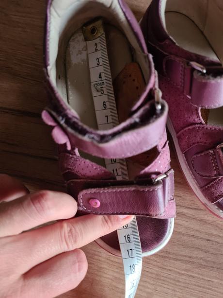 Ortopedické kožené sandálky, 26