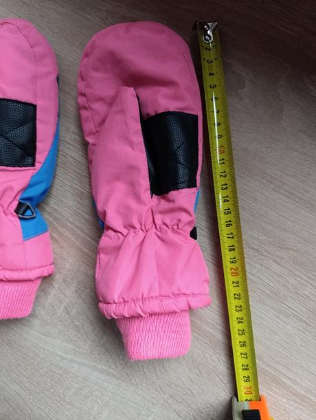 Rukavice - darujem 140/146/152, 146