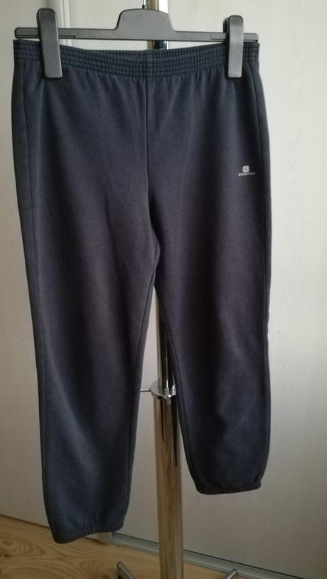 Tepláky, domyos,152