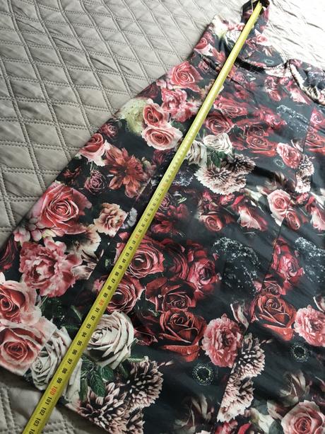 Kvetovane bodycon saty, zara,l