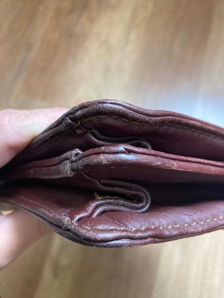 Hnedá kožená aktovka, 