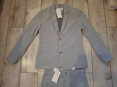 Oblek reserved 152 veľkosť, 152