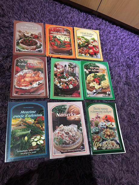 Sada 9 ks kuchárskych knižiek,