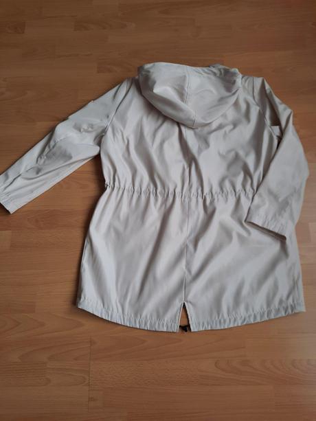 Jarná bundička, 36