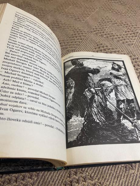 Stará retro kniha michael strogoff júles verne,