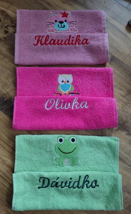 Vyšívané uteráčiky s menom, 