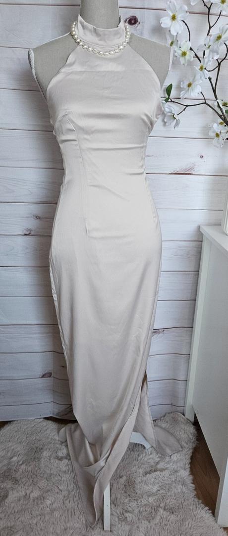 Krásne šaty boohoo, 36